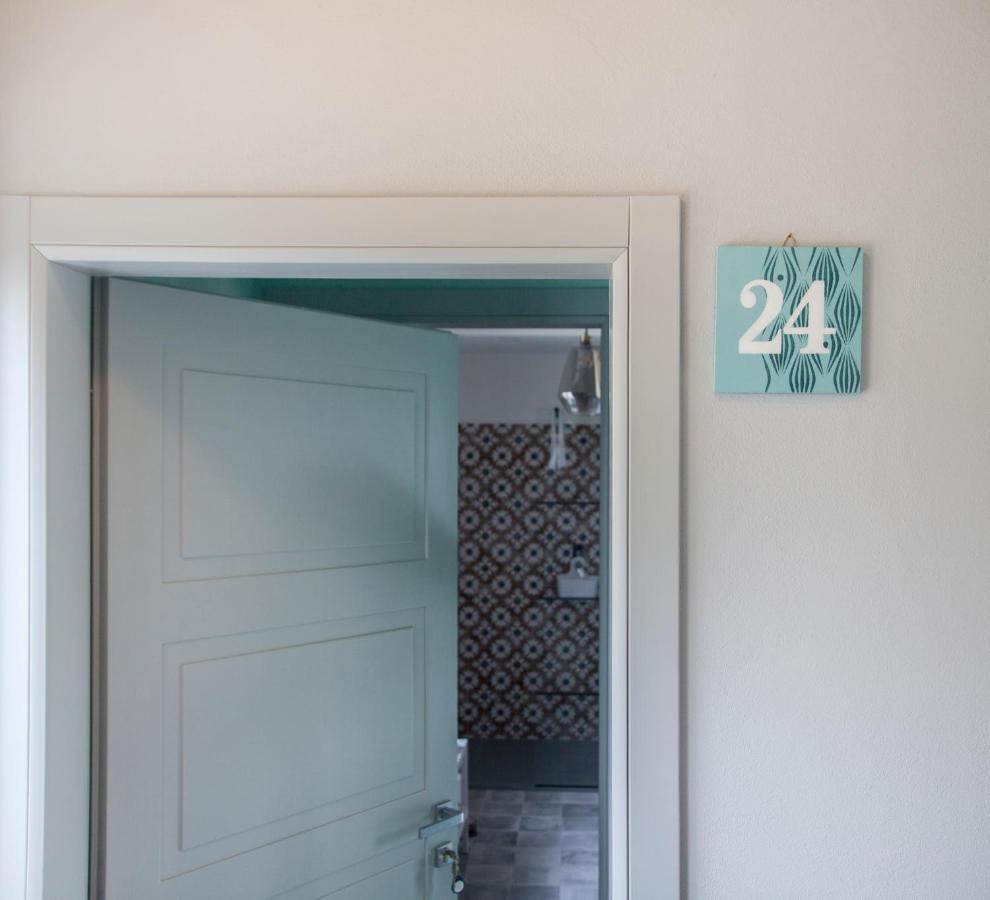 Moncrivel Rooms & Relax Benevello Екстериор снимка